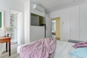 2 chambres, fer et planche à repasser, Wi-Fi, draps fournis