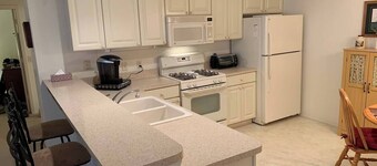 Experience The Villages, Between Lake Sumter & Brownwood!