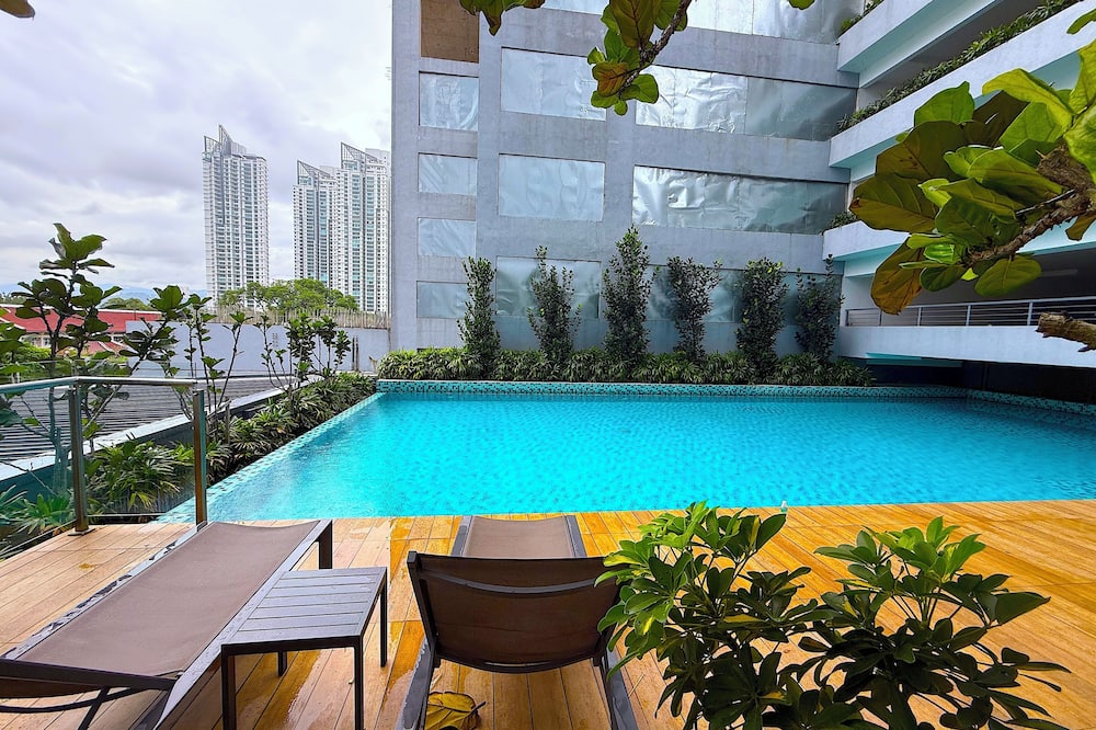 Neu Suites By RASBO Galaxy Suites