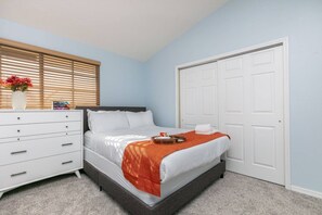 7 bedrooms, iron/ironing board, free WiFi, bed sheets