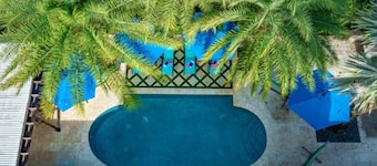 Sawgrass Estates Luxury Mansion 7 Bed | Basketball Court | Movie Theater | Game Room | Pool