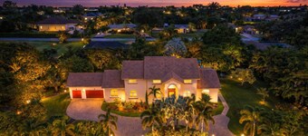 Sawgrass Estates Luxury Mansion 7 Bed  | Basketball Court | Movie Theater | Game  Room | Pool