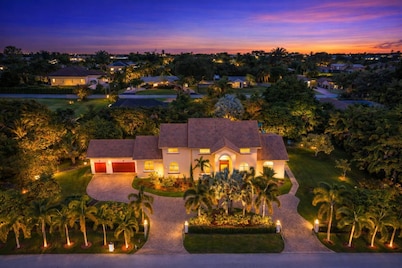 Sawgrass Estates Luxury Mansion 7 Bed | Basketball Court | Movie Theater | Game Room | Pool