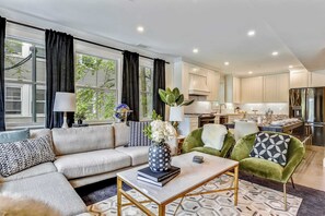 Televisión y oficina 