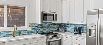 Newly remodeled luxury 2BR 2BA