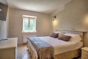 2 makuuhuonetta, vauvan matkasänky, ilmainen Wi-Fi