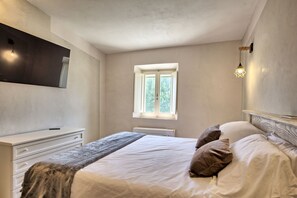 2 Schlafzimmer, Reisekinderbett, kostenloses WLAN