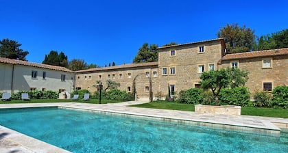 Borgo Ariano 18 – Apartment with pool