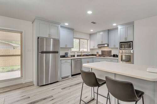 Convenient Family-Friendly Location: Texarkana Gem