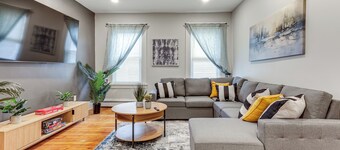 1 Mi to Dtwn: Pet-Friendly Providence Apt w/ Yard