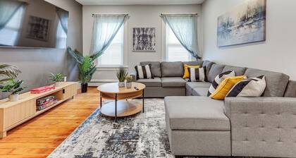 1 Mi to Dtwn: Pet-Friendly Providence Apt w/ Yard