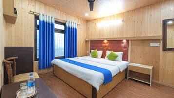 Deluxe Double Room, Multiple Beds, Lake View | View from room