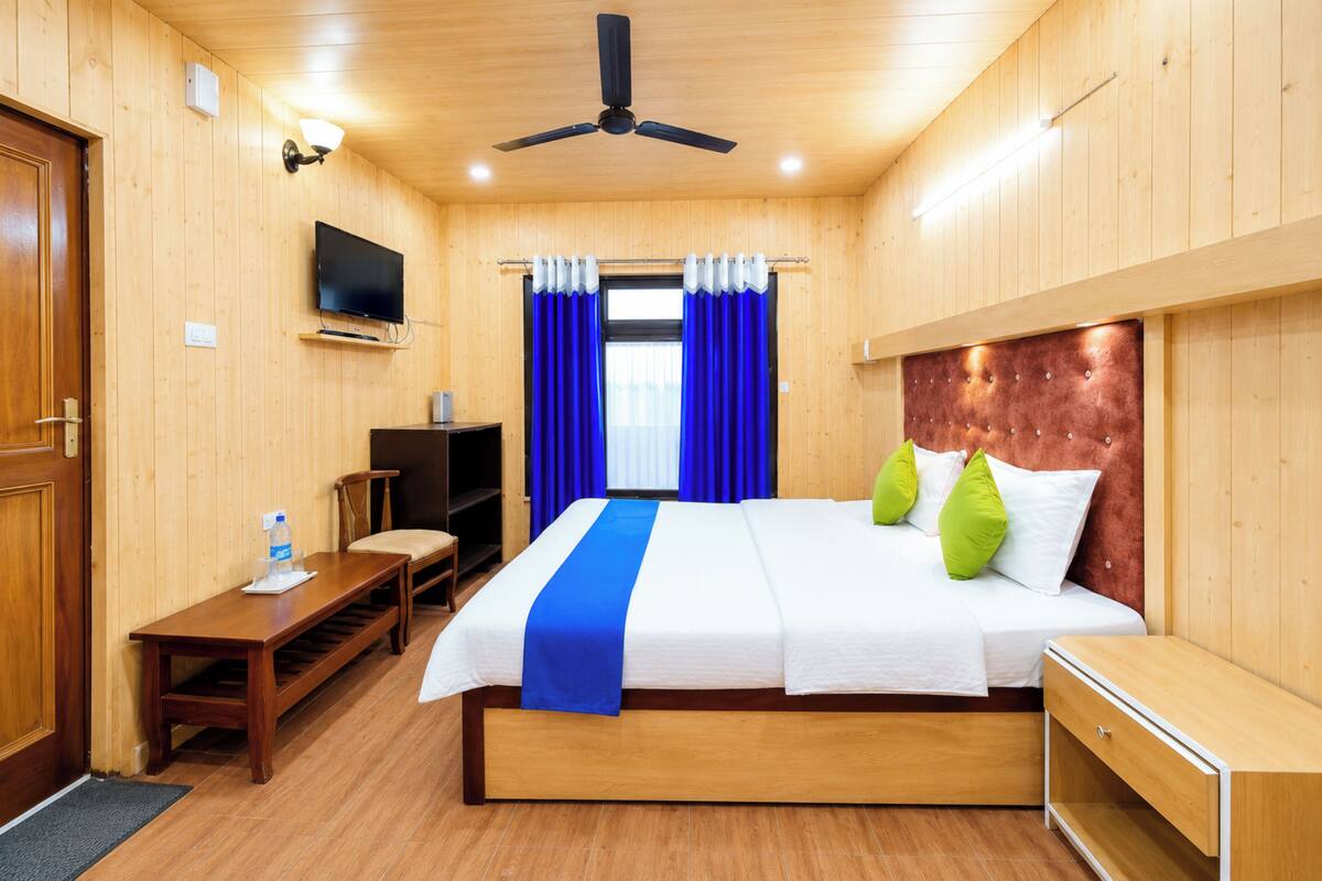 Hypo-allergenic bedding, desk, laptop workspace, soundproofing