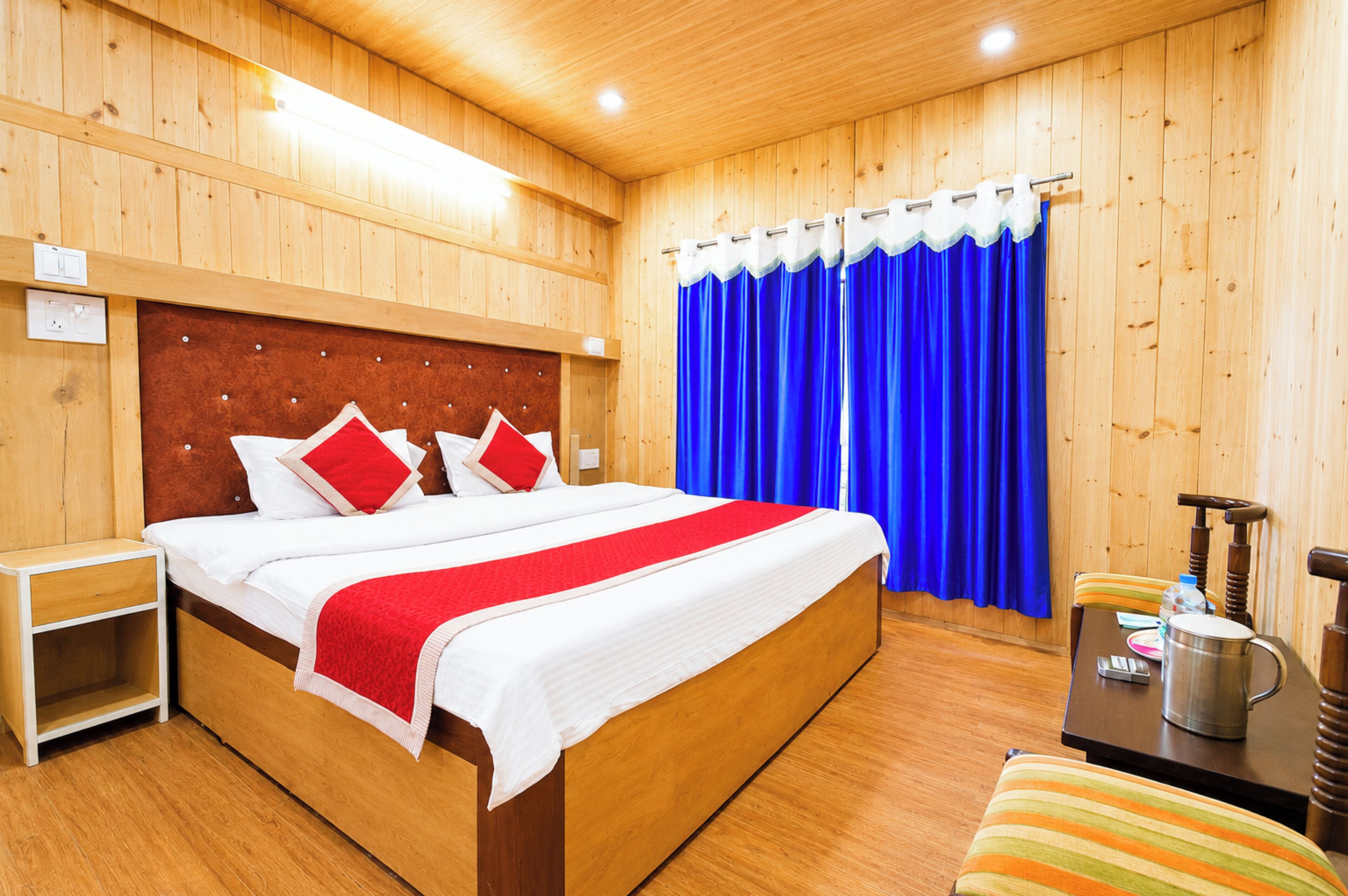Deluxe Double Room, Multiple Beds, Lake View | Hypo-allergenic bedding, desk, laptop workspace, soundproofing