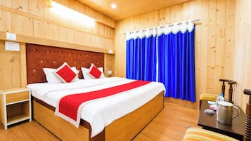 Chambre Deluxe double, Plusieurs lits, vue sur le lac | Literie hypoallergénique, bureau
