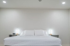 5 habitaciones, tabla de planchar con plancha, wifi y ropa de cama 
