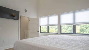 5 habitaciones, tabla de planchar con plancha, wifi y ropa de cama