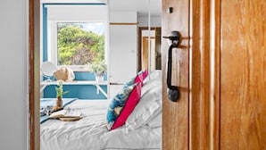 3 dormitorios, tabla de planchar con plancha, wifi gratis y ropa de cama