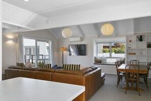 TV - Lake Front Oasis | Across from the Lake with Deck, Courtyard & Space to Relax (Taupō)