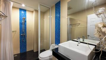 Classic Studio, Balcony, City View | Bathroom | Shower, hair dryer, towels