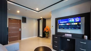 Comfort Apartment, Balcony, Courtyard View