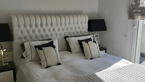 Room - Sea front luxury living apartment in sousse (Sousse)