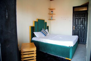 Desk, iron/ironing board, free WiFi