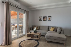 تلفزيون ذكي، ألعاب فيديو، كُتُب، ستيريو