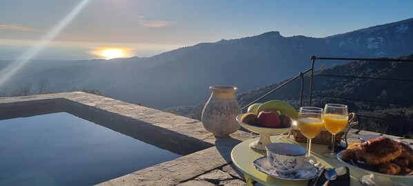 Outdoor dining - Chambre Firmine (Porri)