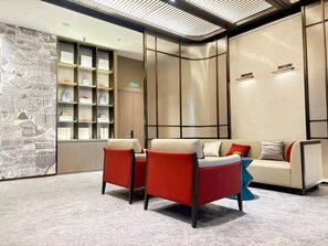 Lobby sitting area - Yicheng Hotel (Hefei)