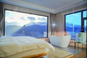 Superior-Doppelzimmer, Hügelblick