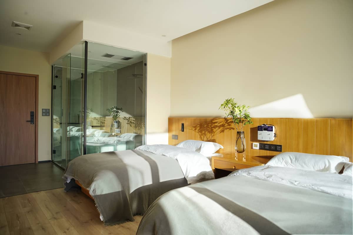 Deluxe Triple Room, Hill View | 1 bedroom, free WiFi