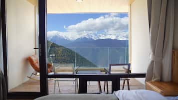 Deluxe Triple Room, Hill View