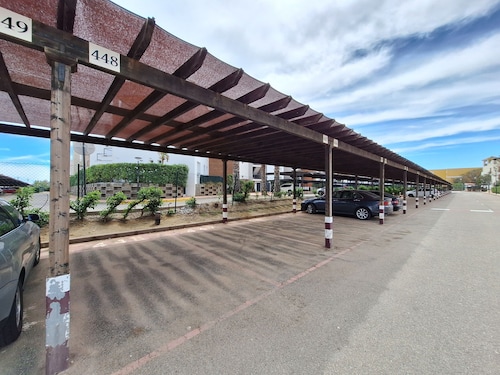 JNV Penthouse - Beach Apartment with Terrace