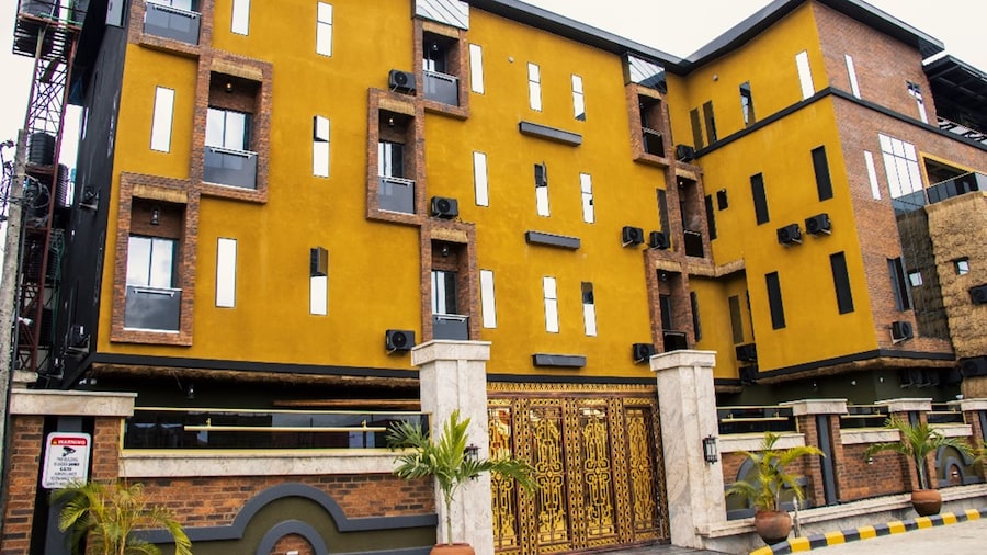 American Court Hotels