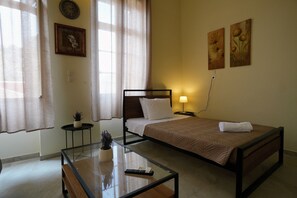 1 makuuhuone, silitysrauta/-lauta, ilmainen Wi-Fi, vuodevaatteet