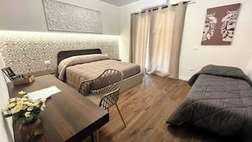 3 slaapkamers, reisbedje, wifi, beddengoed