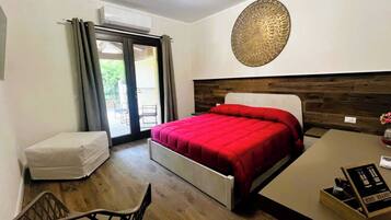 3 bedrooms, travel cot, WiFi, bed sheets