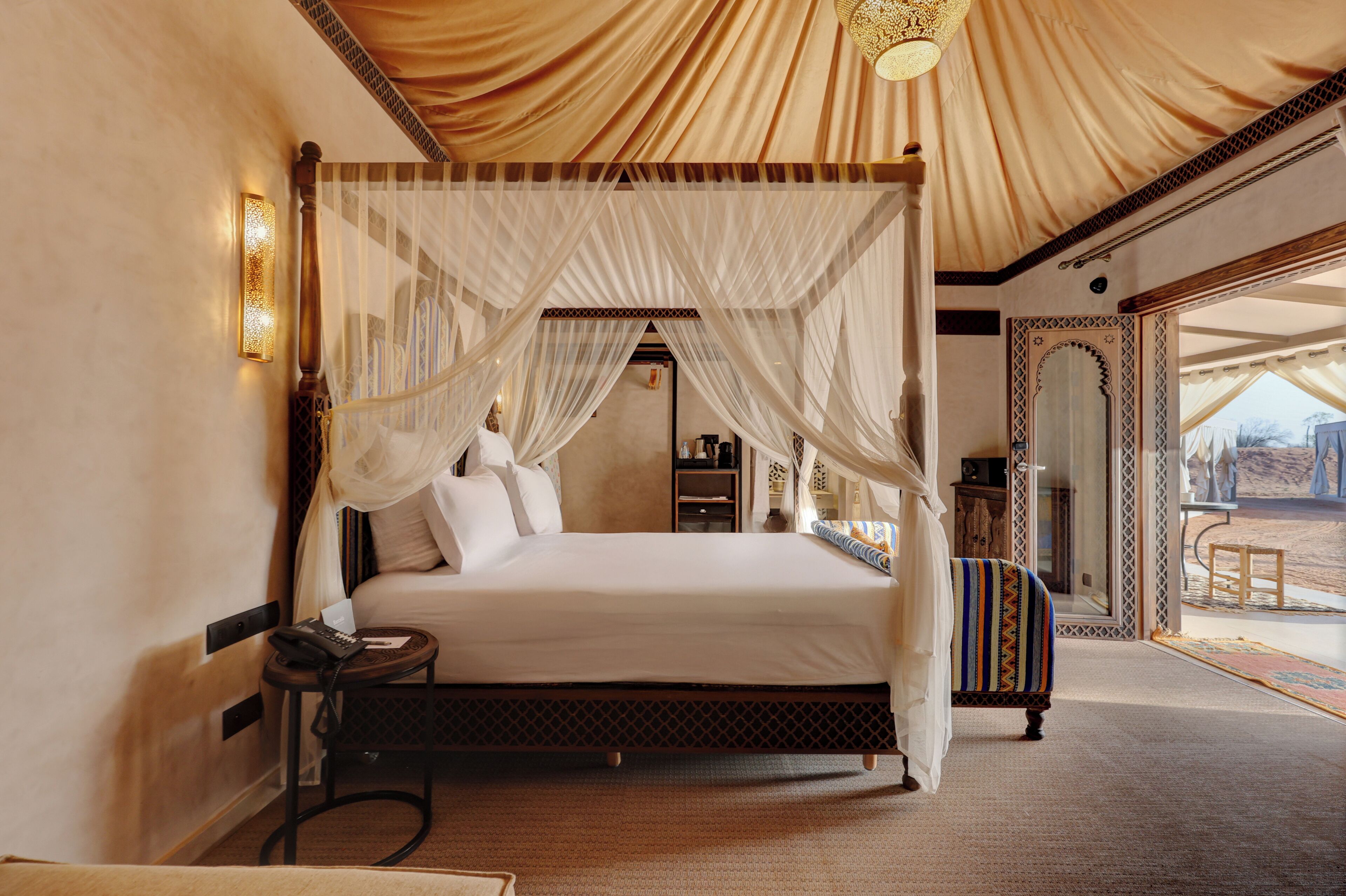 高級寢具、迷你吧、客房內保險箱、遮光布/窗簾