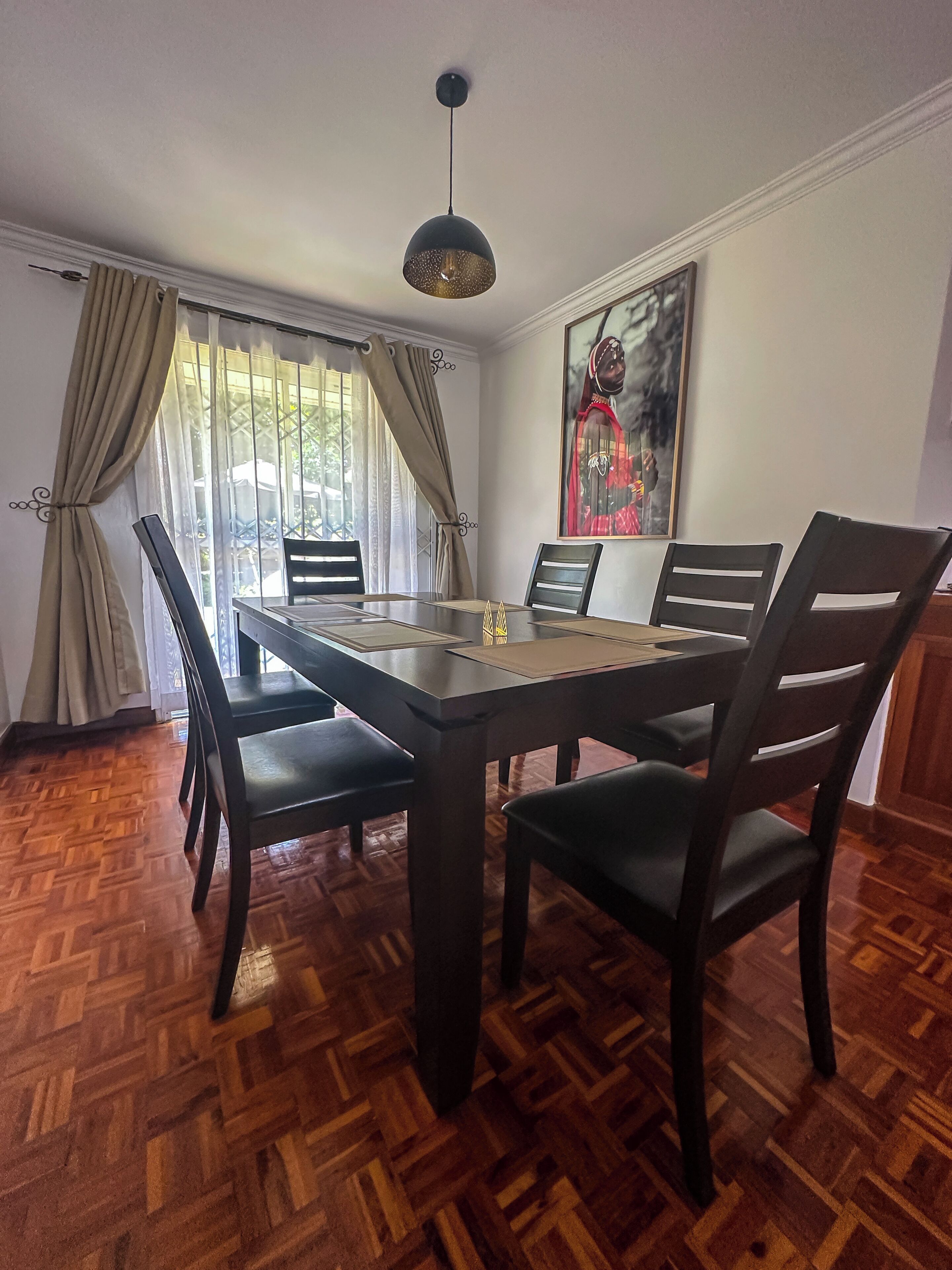 Villa – comfort | Spiseområde på rommet