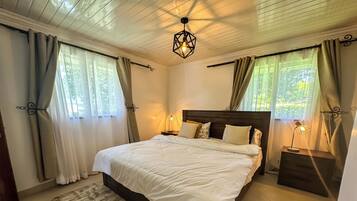 4 habitaciones, tabla de planchar con plancha y wifi gratis
