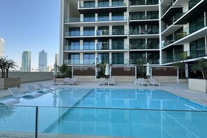 Pool - Apartment in JVC with Pool & Terrace (Dubai)