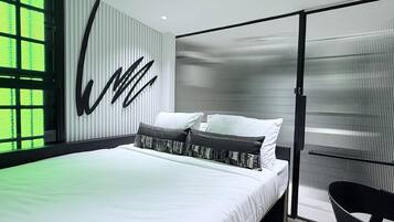 Deluxe Double Room | Desk, laptop workspace, free WiFi