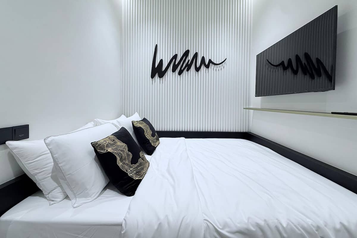 Economy Double Room | Desk, laptop workspace, WiFi (free)