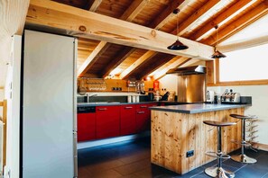 Fridge, microwave, oven - Chalet Le Cochet - Saint-Martin de Belleville (Les Belleville)