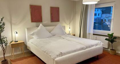 West wing apartment centrally located, Westflügel Apartment zentral mit Parkplatz