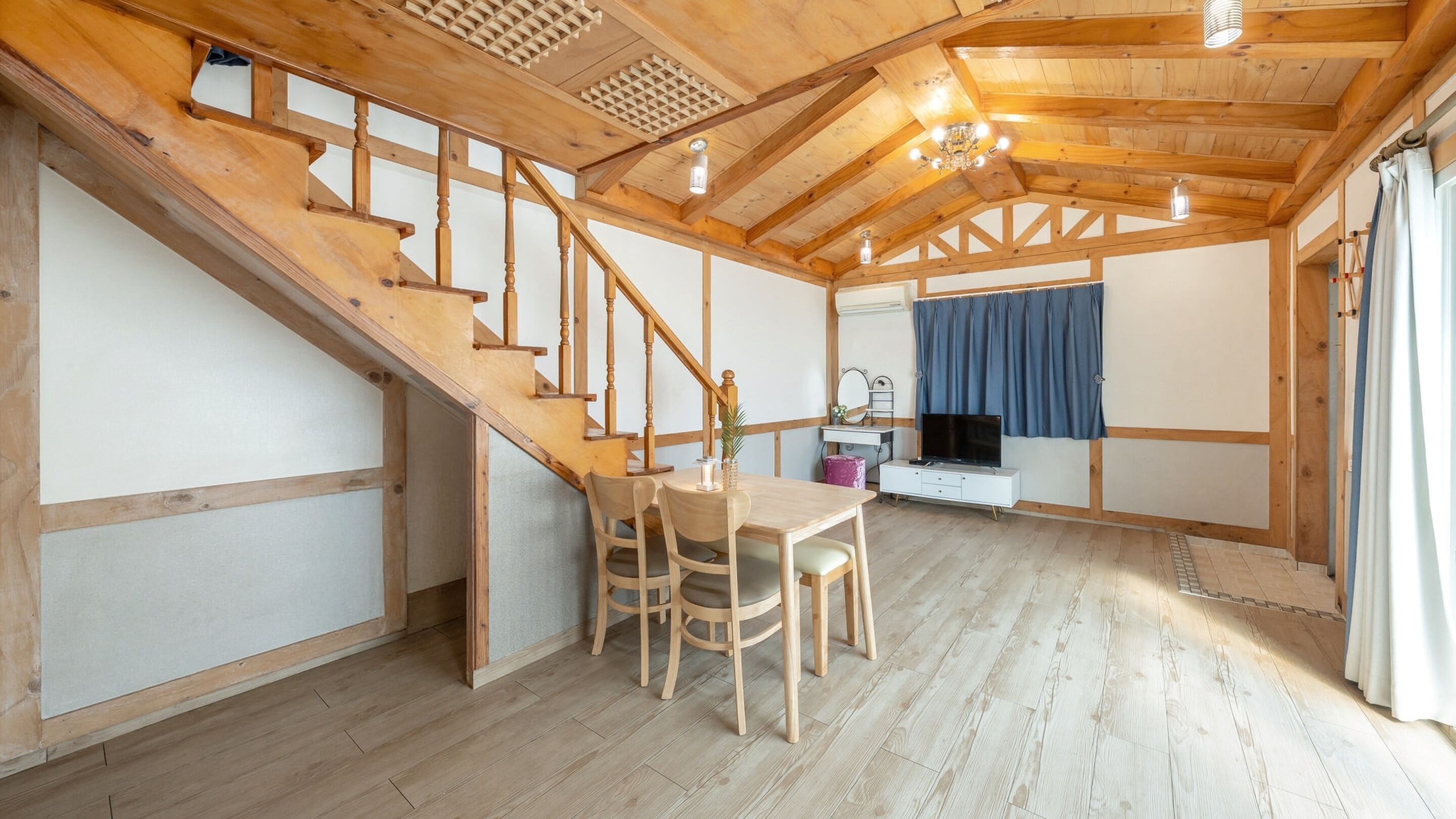 Chambre, 1 chambre (Tiled-roof Room(Pet/ Private BBQ)) | 1 chambre, Wi-Fi gratuit