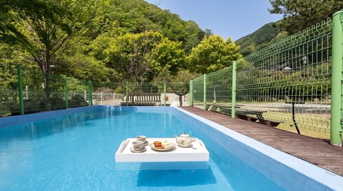 Gapyeong Iris Pension
