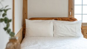 Basic Room, 1 Bedroom (Sweet Potato Room (Pet/ Private BBQ)) | 1 bedroom, free WiFi - Gapyeong Iris Pension (Gapyeong)