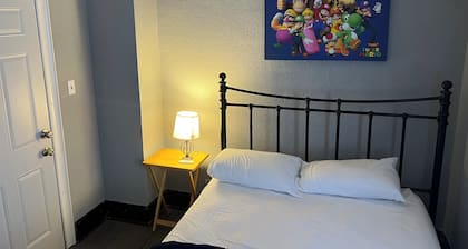 Cozy 2-bedroom apartment in charming Fargo with AC, WiFi